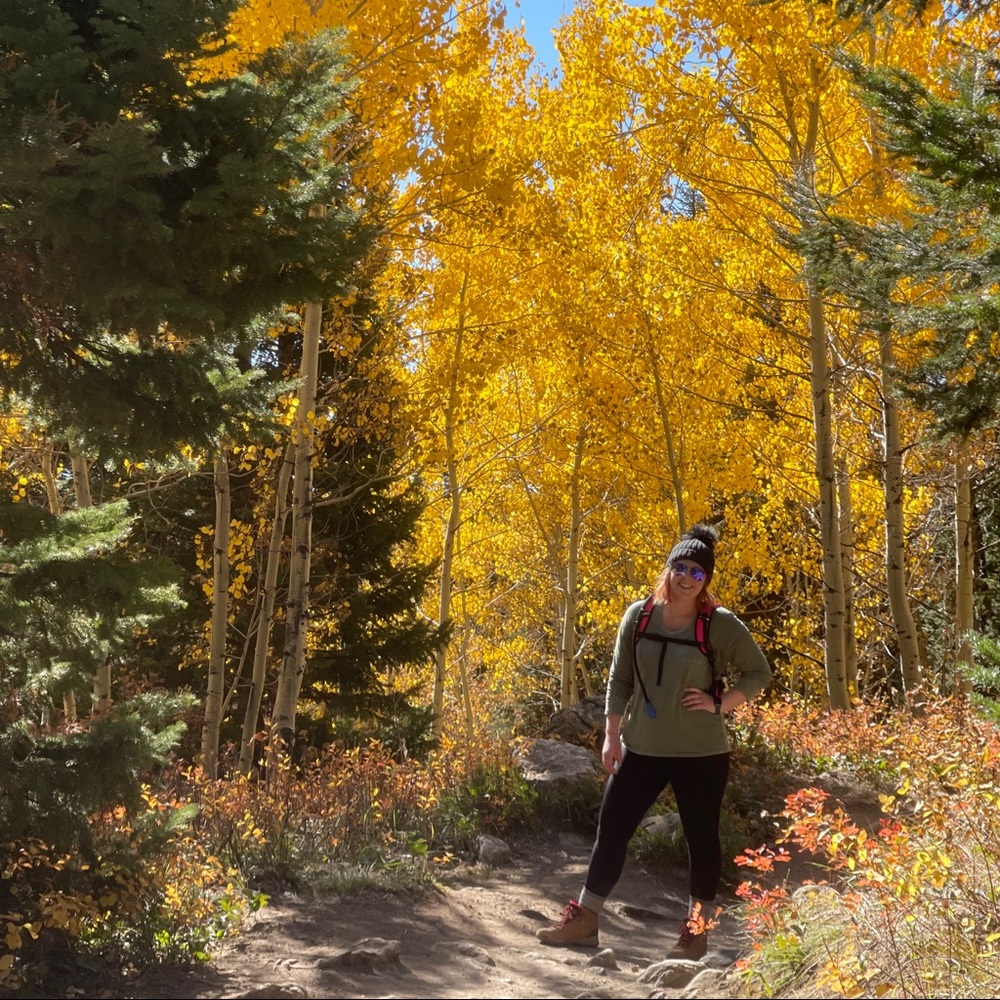 Meet your Posher, Caitlin